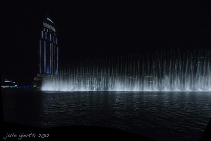 Dubai Fontänen bei Nacht